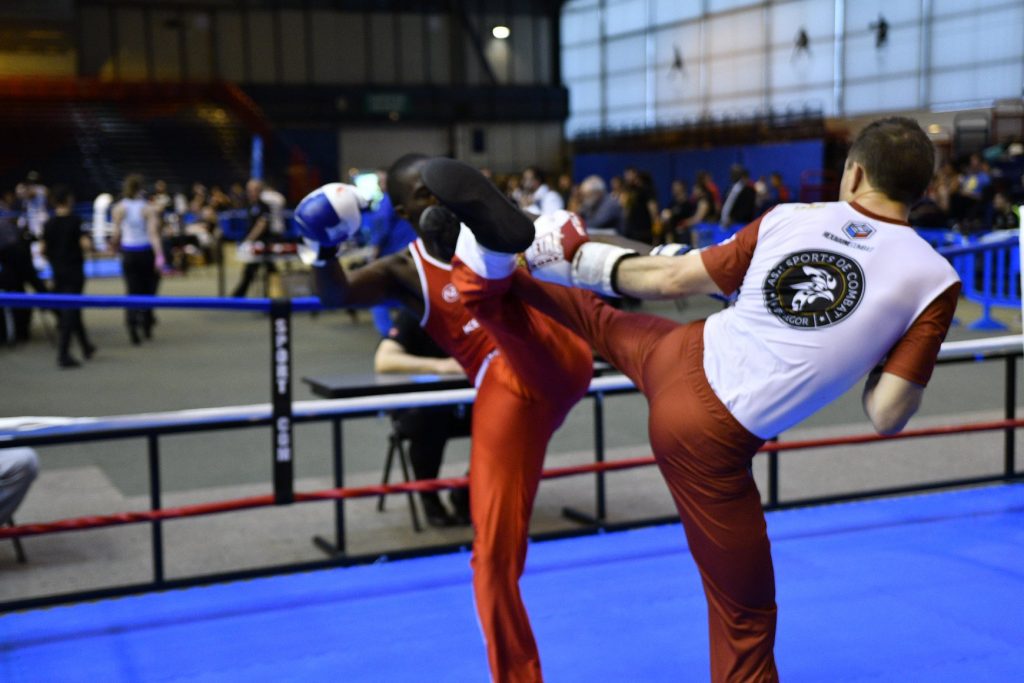 tenue personnalisée savate boxe française sur mesure fait france hexagone combat