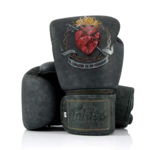 Gants de Boxe d’entrainement FAIRTEX X TOM ATENCIO » LE COEUR DE GUERRIER » – Offre partenaire club -10%