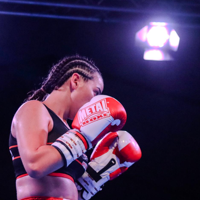 brassière-boxe-personnalisée-hexagone-combat