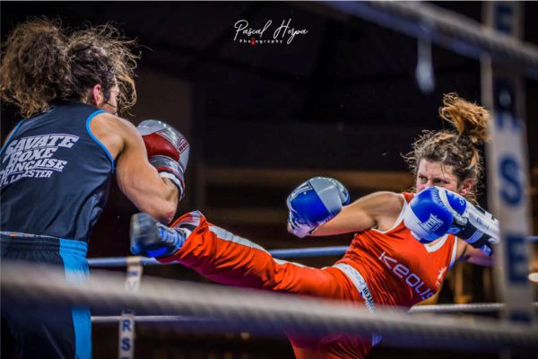 compétition de savate boxe française hexagone combat tenues personnalisées de savate boxe française Hexagone Combat tenues de Savate personnalisées