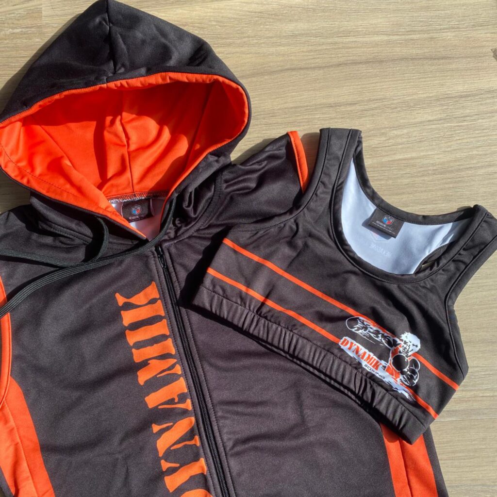 tenue-brassière-veste-personnalisée-savate-boxe-française